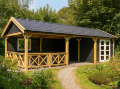 Tuinhuis met luifel en zadeldak